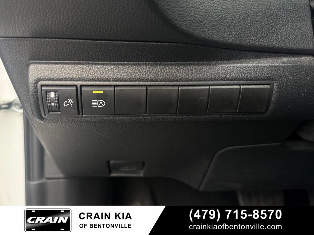 Used 2023 Toyota Corolla SE FWD image 12