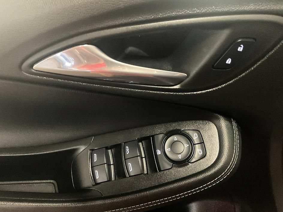Used 2022 Buick Encore GX Preferred w/ Cold Weather Comfort Package AWD/4WD image 29