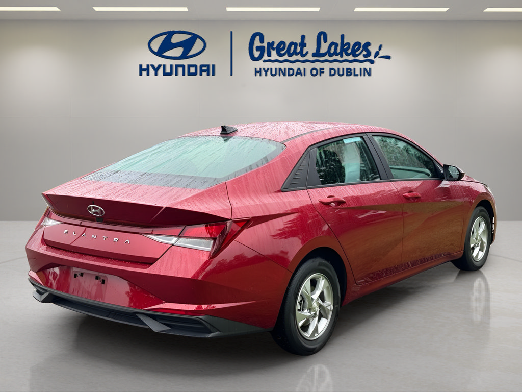 Used 2023 Hyundai Elantra SE FWD image 5