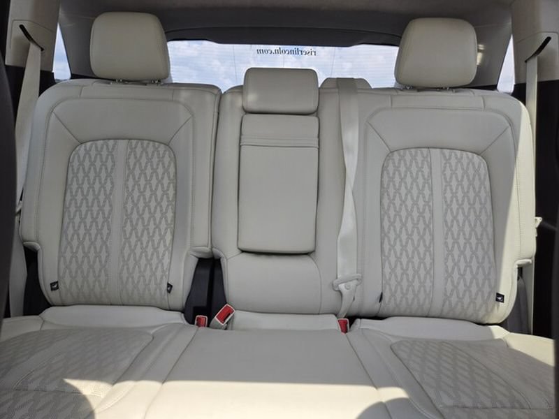 Used 2023 Lincoln Nautilus Black Label AWD/4WD image 12