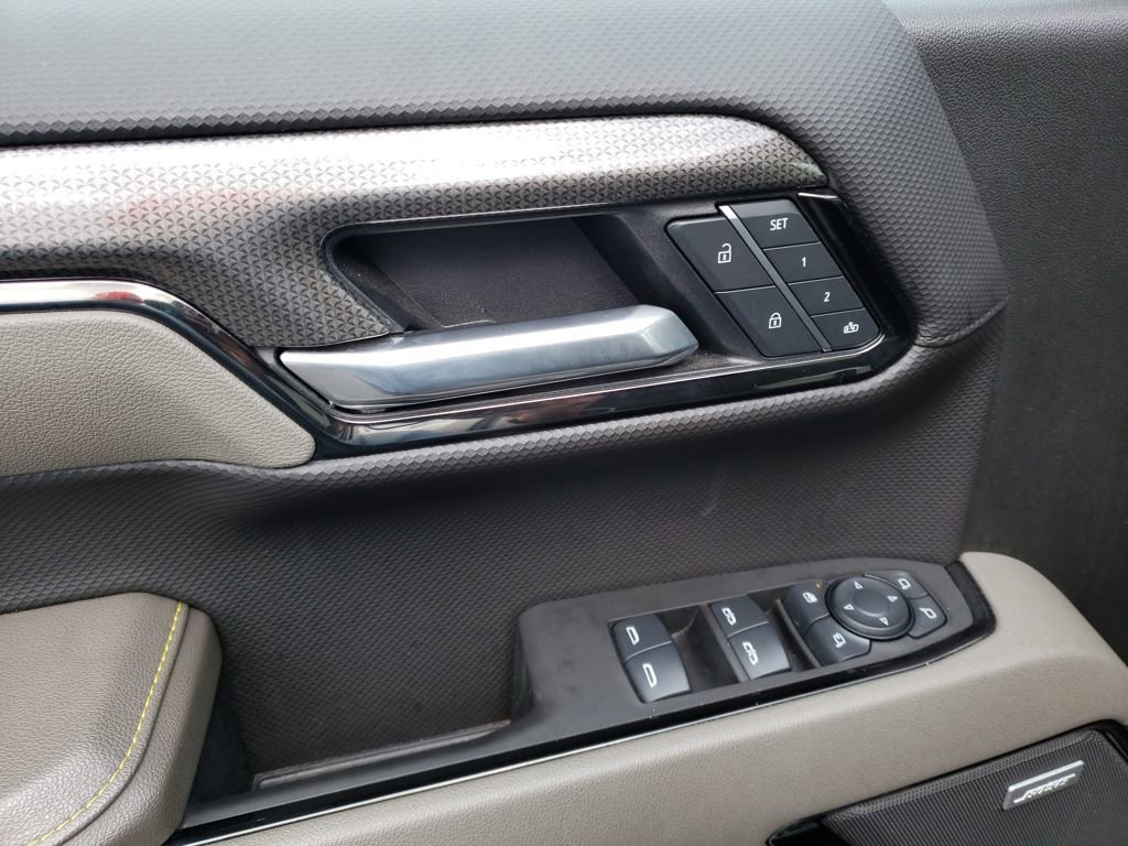 Used 2025 Chevrolet Silverado 1500 ZR2 w/ Technology Package image 12