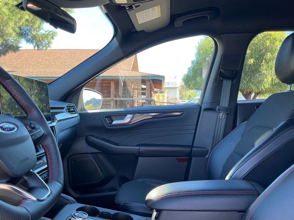 Certified 2024 Ford Escape ST-Line w/ Tech Pack #1 image 43