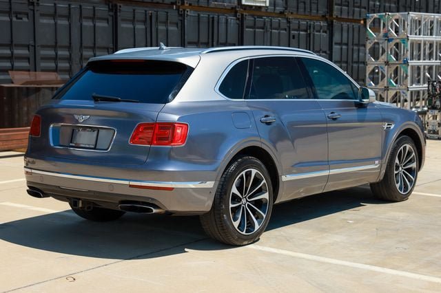 Used 2018 Bentley Bentayga AWD/4WD image 14