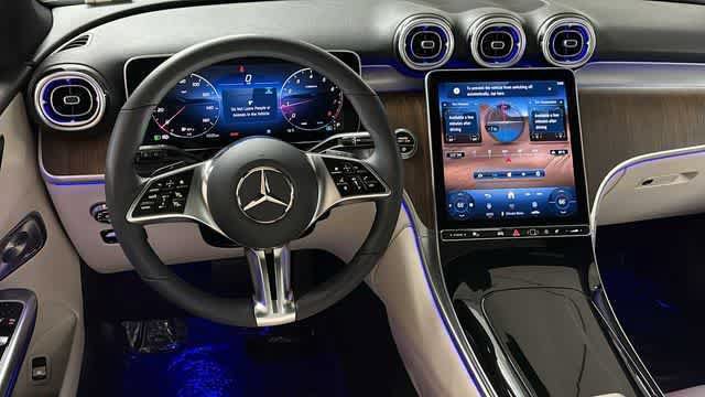Used 2025 Mercedes-Benz GLC 300 4MATIC image 25
