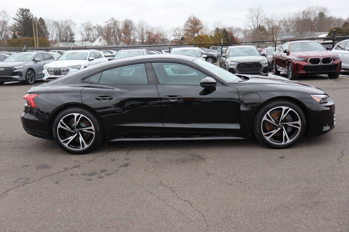 Used 2022 Audi e-tron GT Premium Plus w/ Performance Package image 4