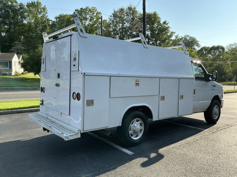 Used 2015 Ford E-350 and Econoline 350 Super Duty w/ Power Windows & Locks Group RWD image 5