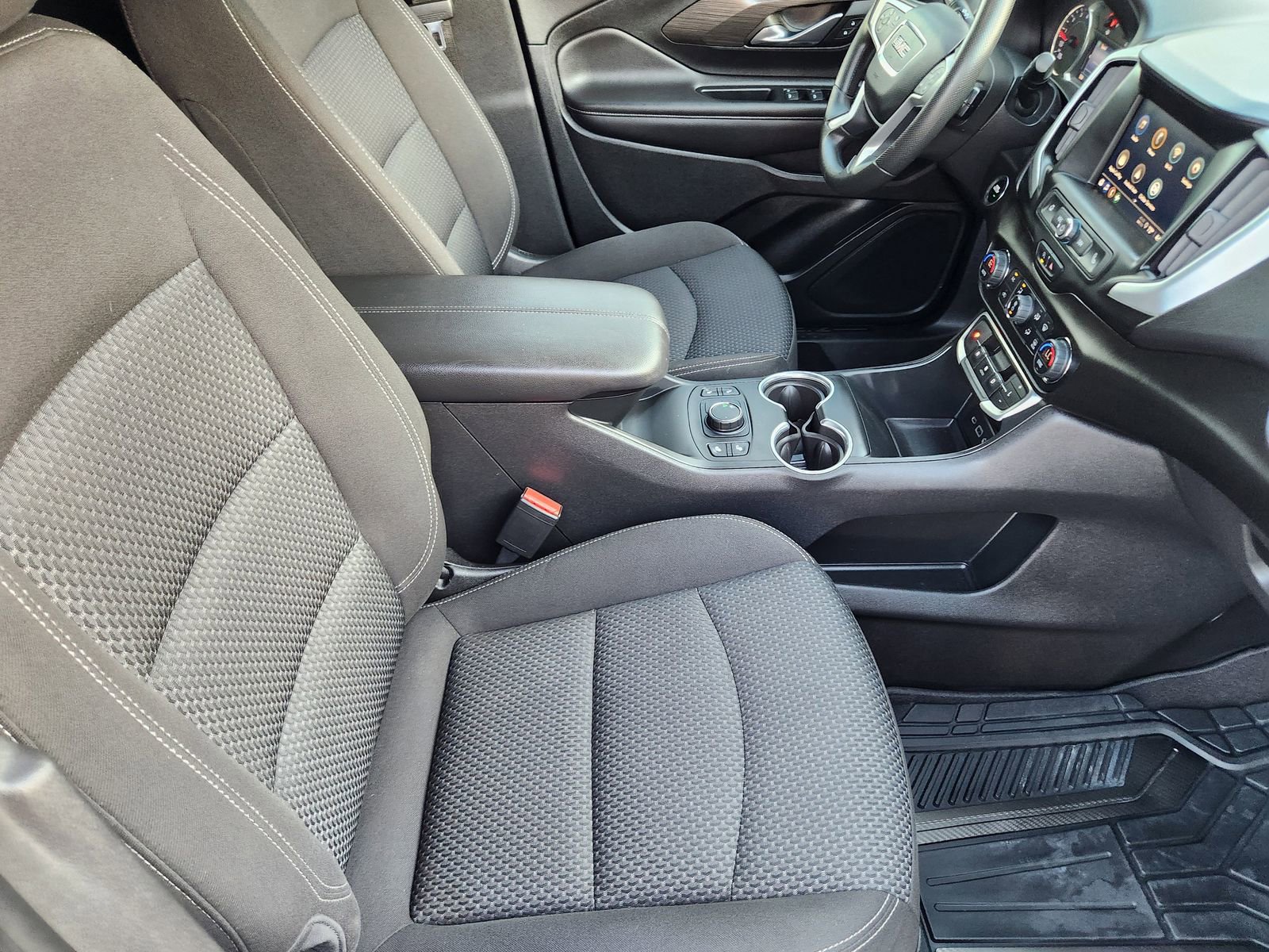 Used 2022 GMC Terrain SLE w/ Driver Convenience Package image 14