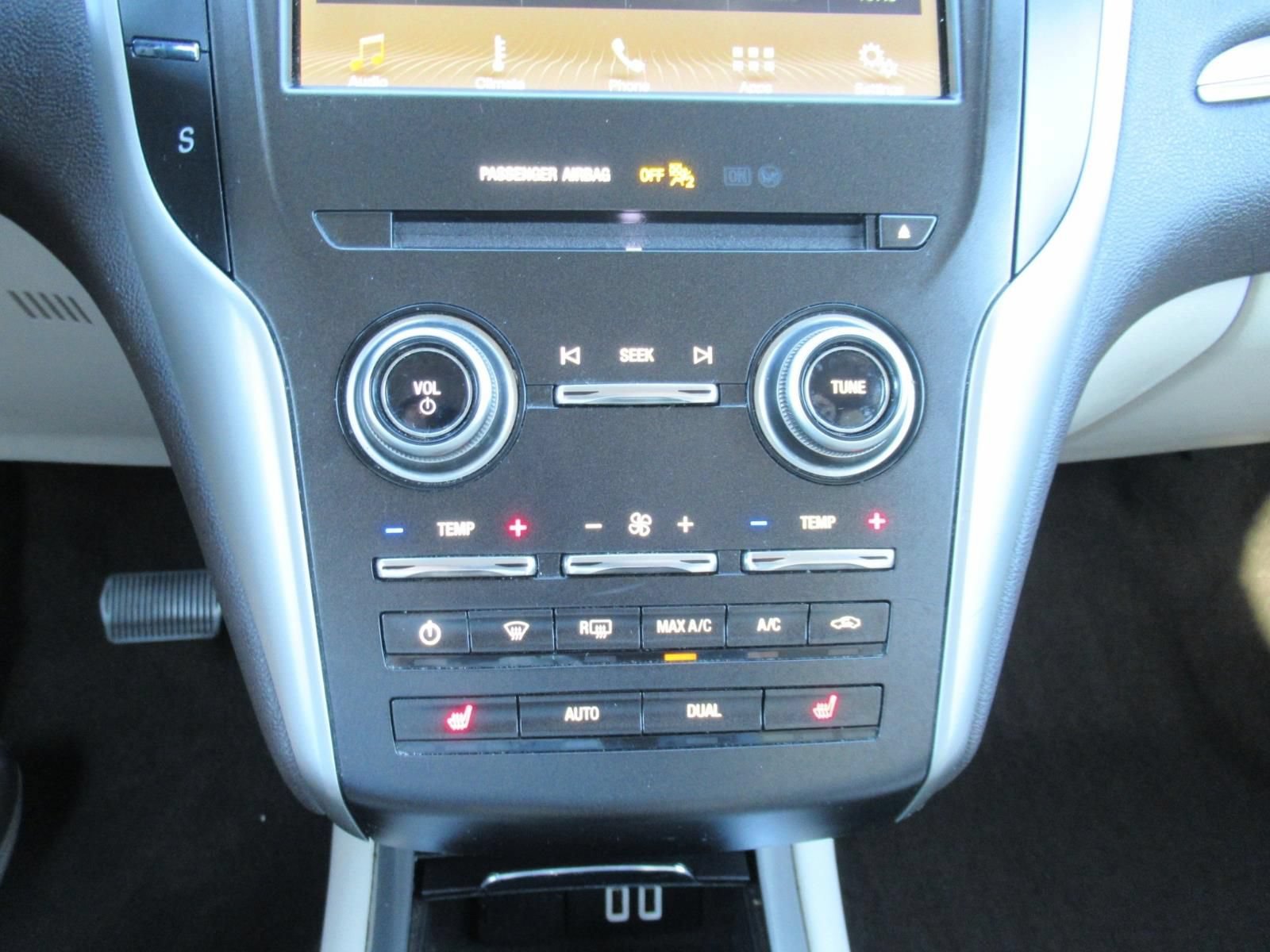 Used 2019 Lincoln MKC Premiere FWD image 28