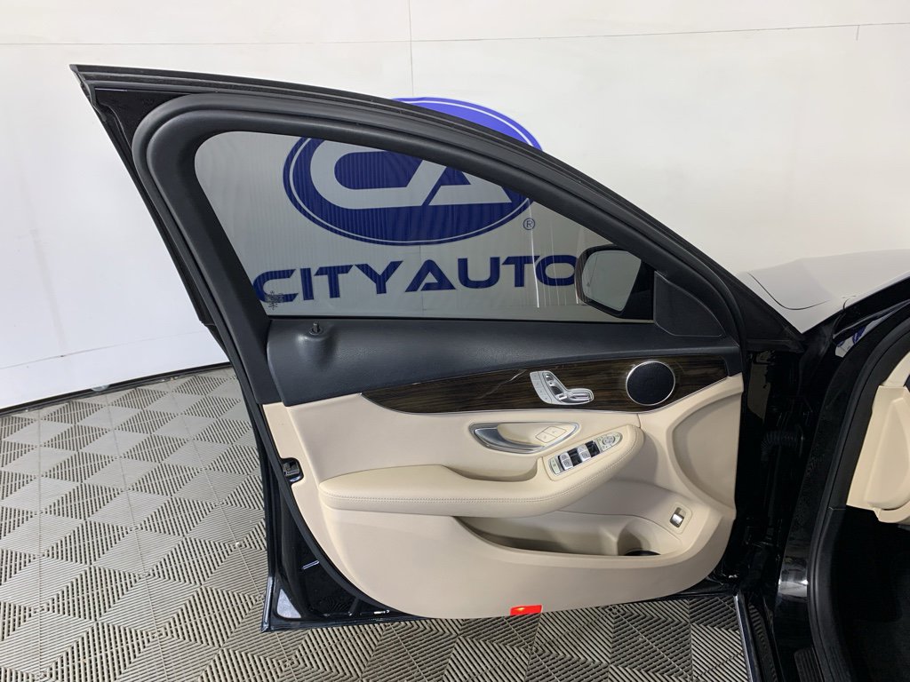 Used 2020 Mercedes-Benz C 300 Sedan image 14
