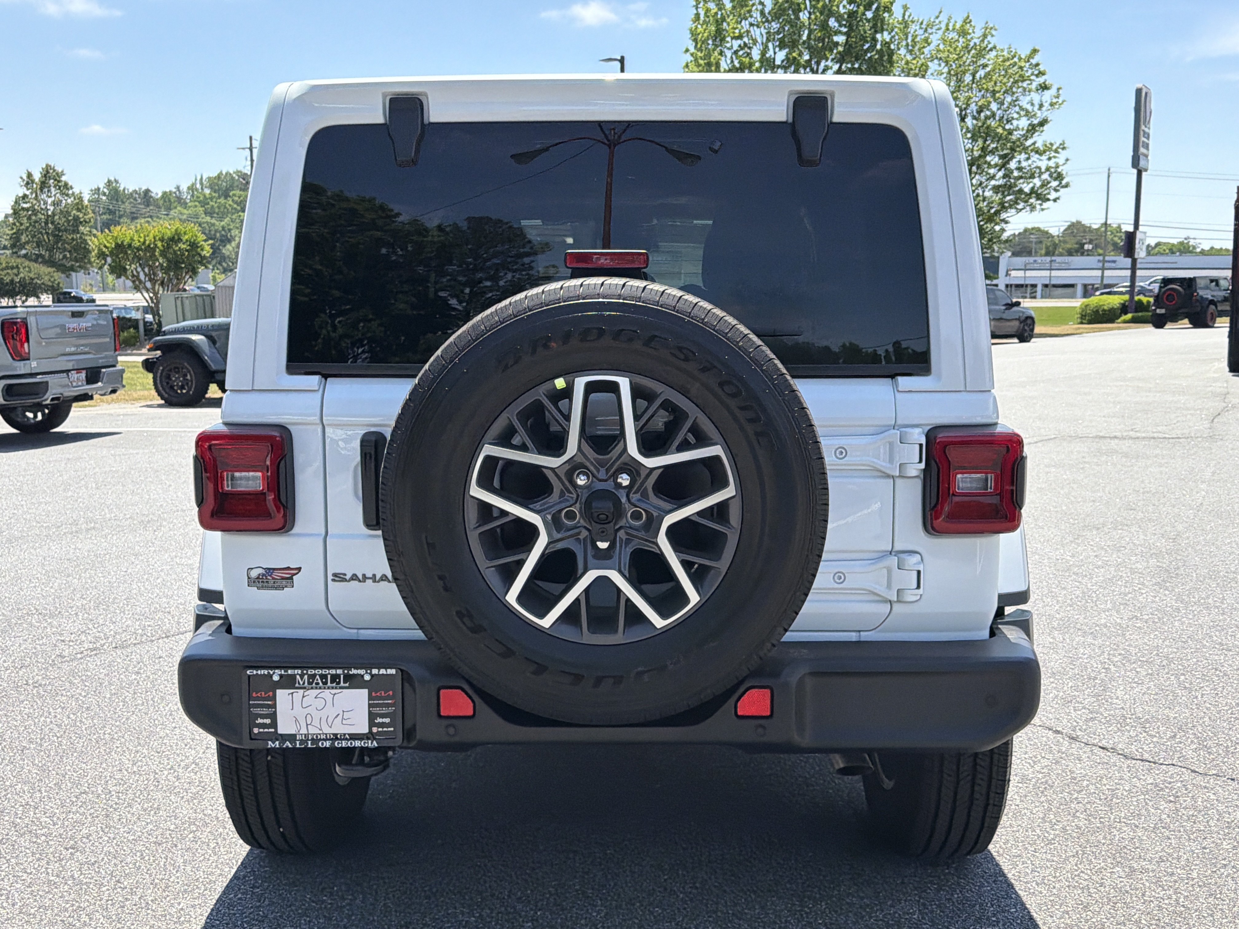 New 2026 Jeep Wrangler Unlimited Sahara AWD/4WD image 6
