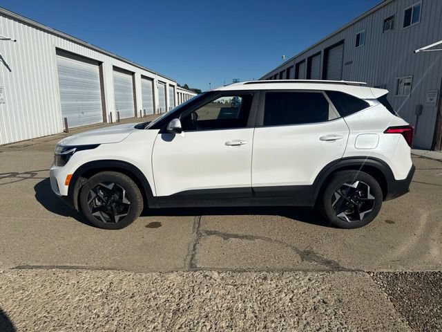 Used 2024 Kia Seltos EX AWD/4WD image 8