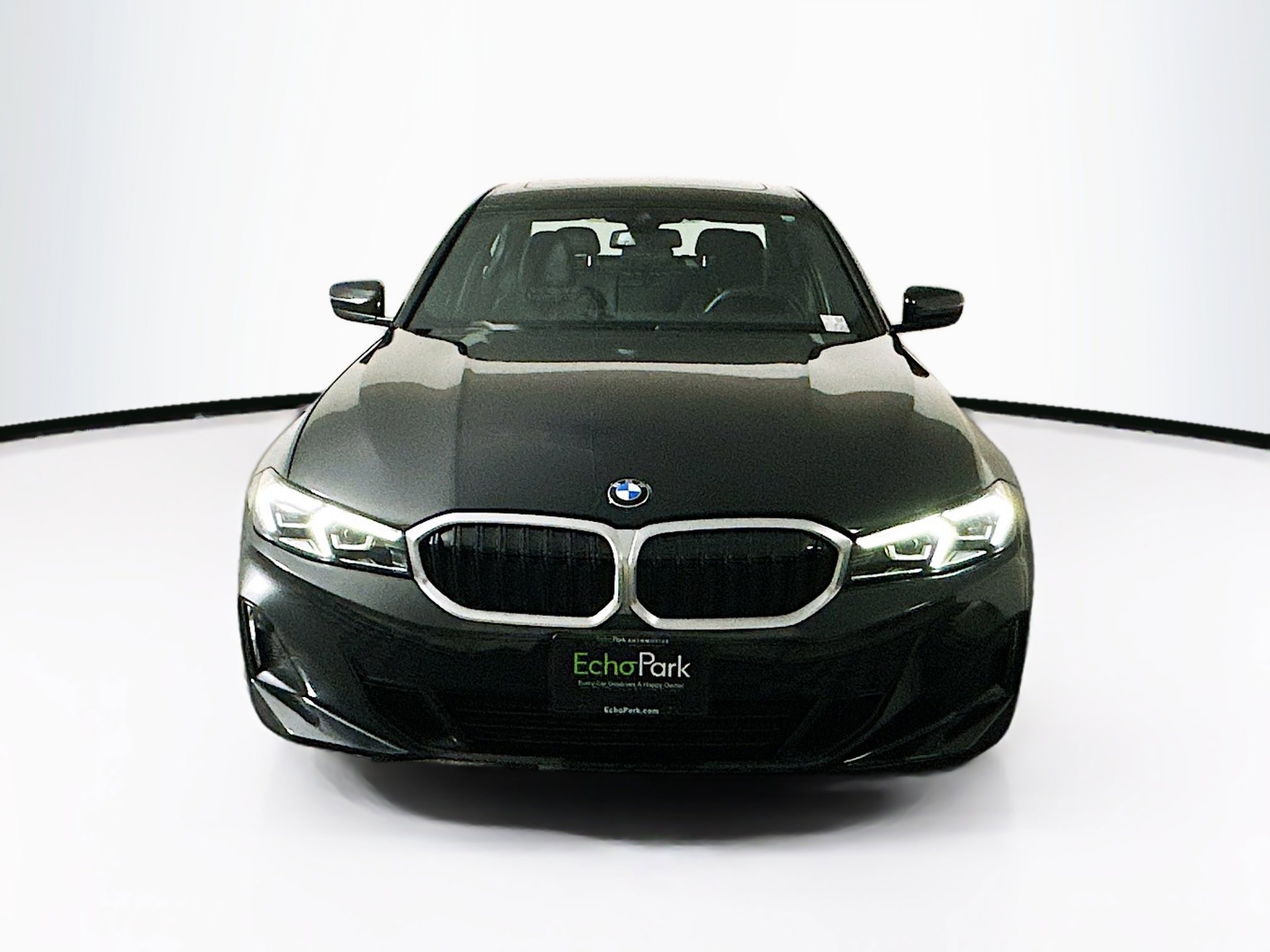 Used 2025 BMW 330i Sedan image 2