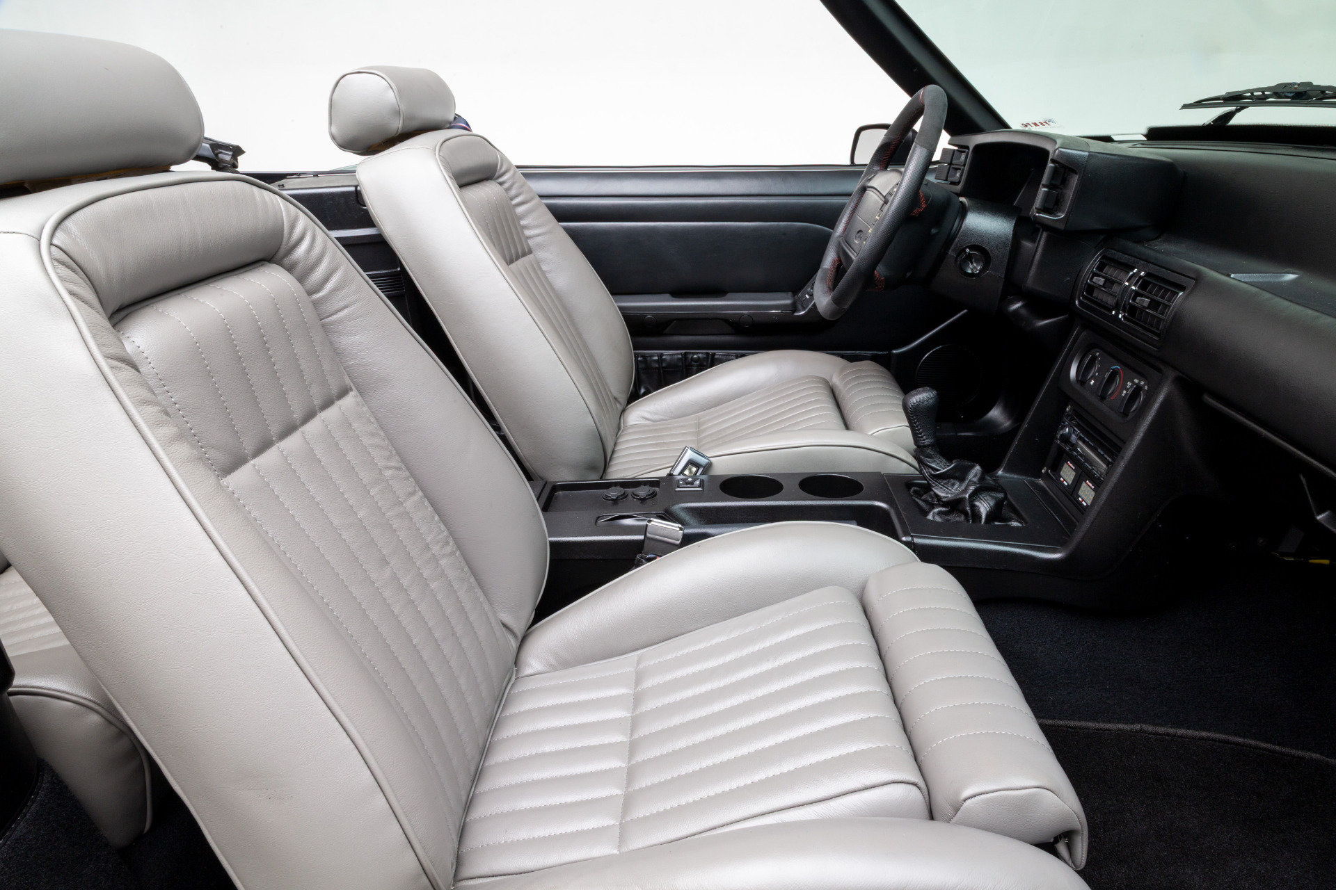 Used 1990 Ford Mustang GT RWD image 35