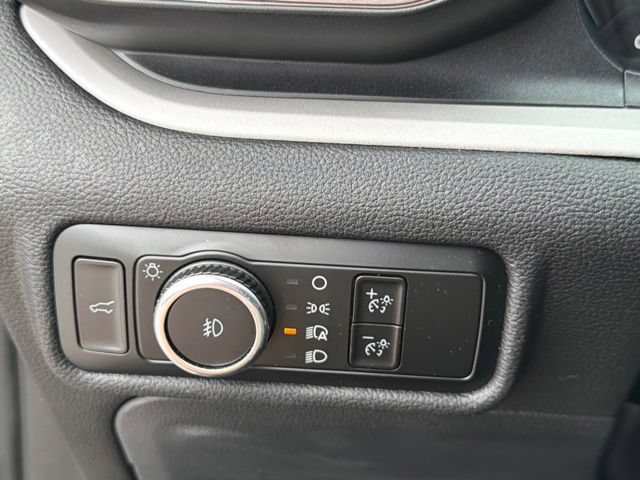 Used 2023 Ford Explorer XLT w/ Equipment Group 202A RWD image 31