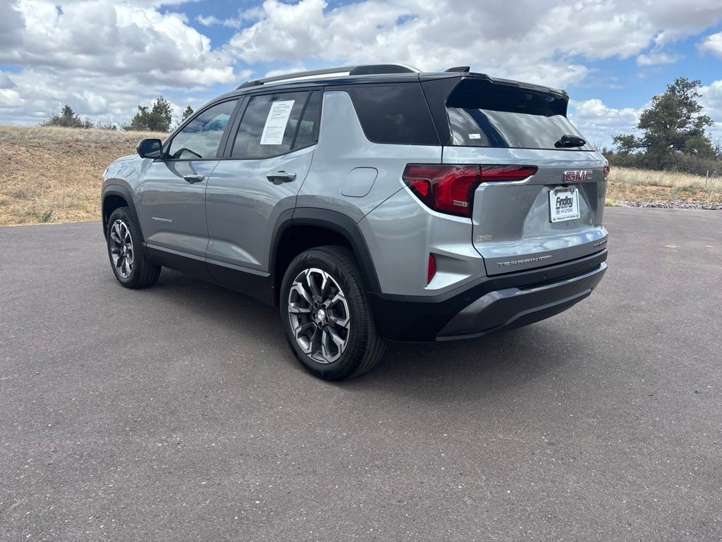 Used 2025 GMC Terrain Elevation w/ Elevation Premium Package AWD/4WD image 6