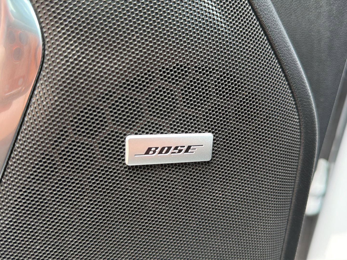 Used 2023 Chevrolet Suburban Premier image 26