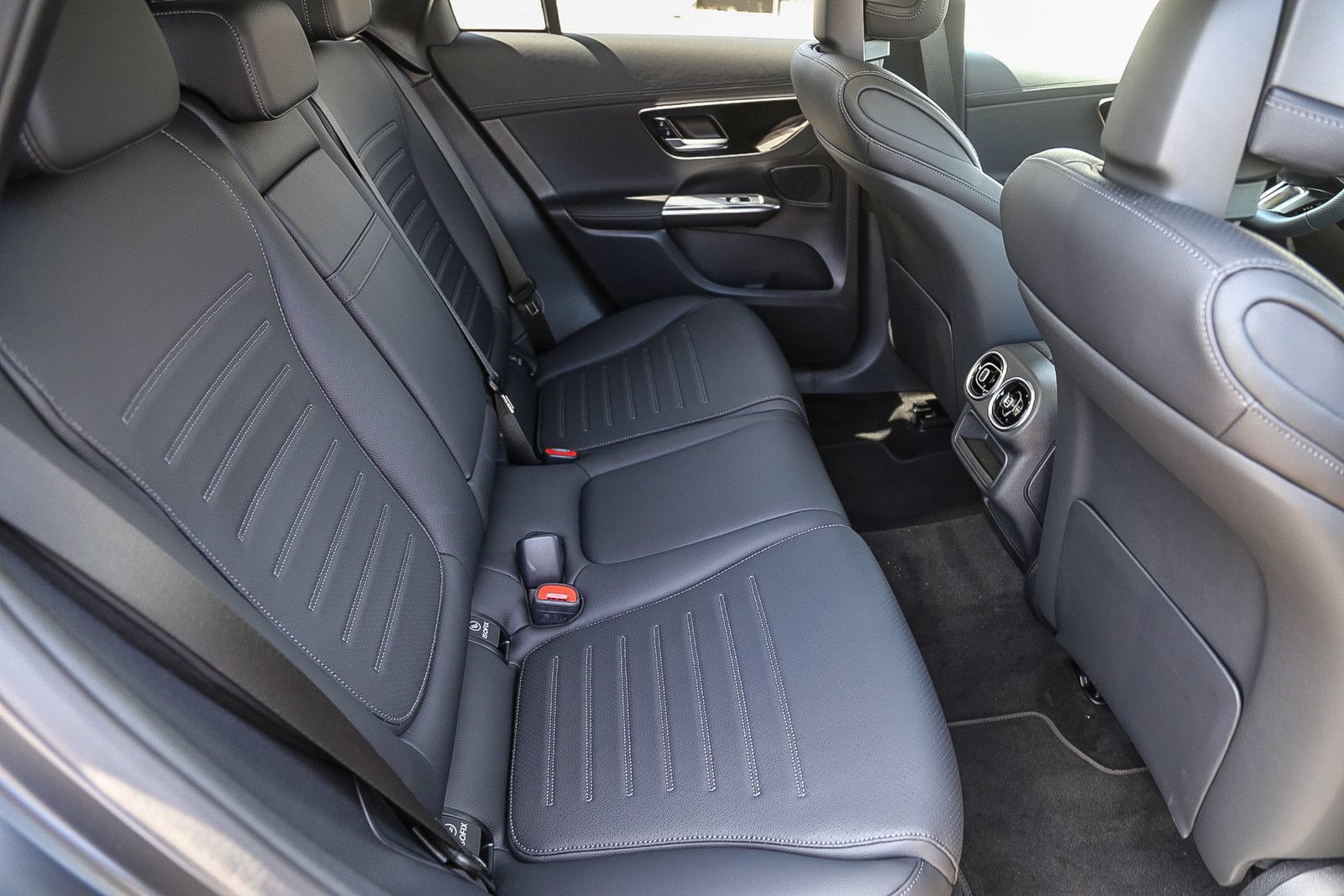 New 2026 Mercedes-Benz GLC 350e 4MATIC image 16