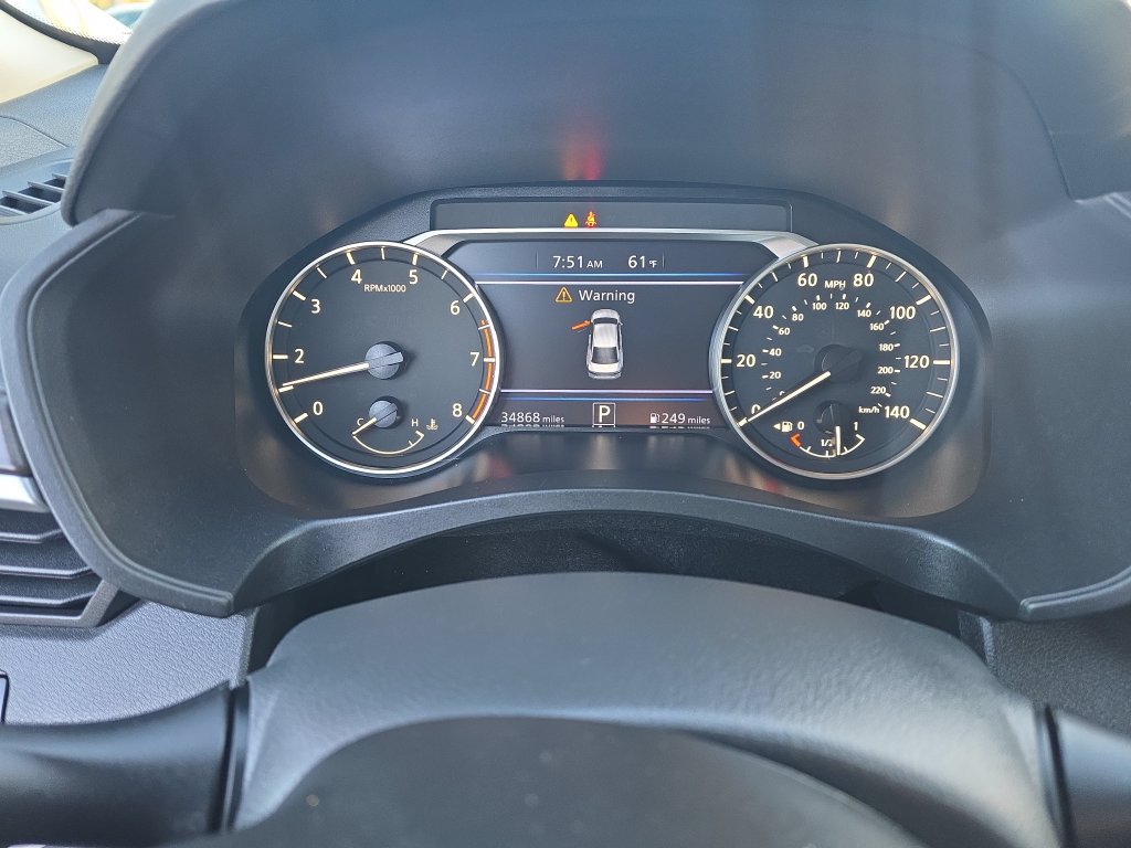 Used 2025 Nissan Altima 2.5 SV FWD image 14