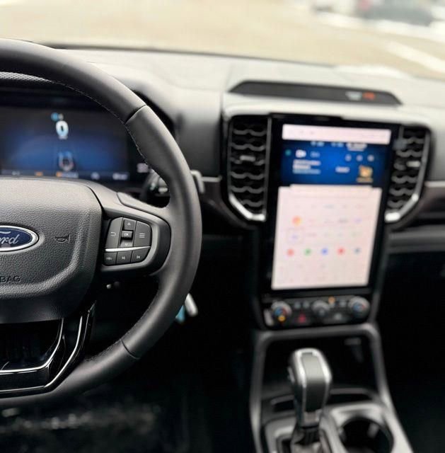 New 2025 Ford Ranger XLT w/ Equipment Group 301A High image 19