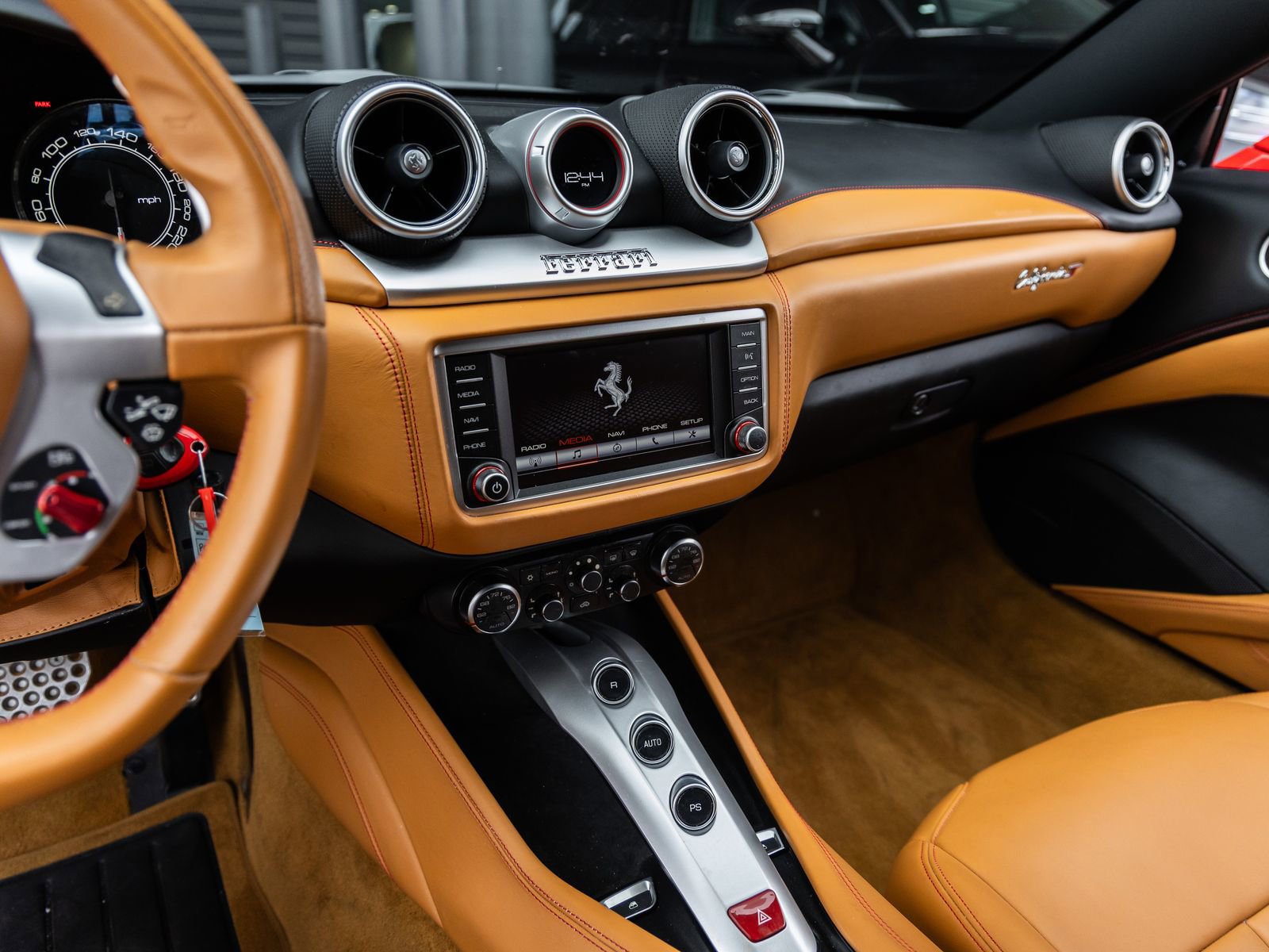 Used 2016 Ferrari California T RWD image 36