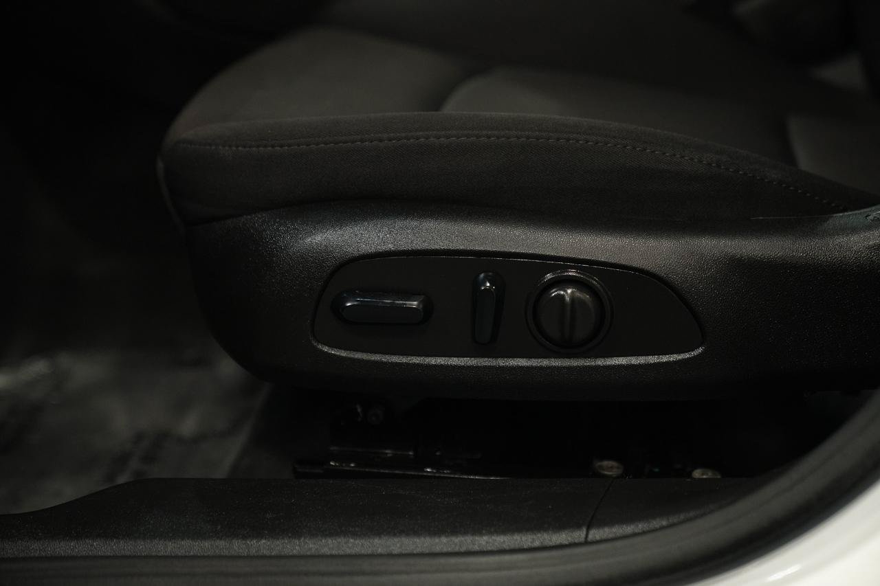Used 2024 Chevrolet Malibu LT FWD image 23