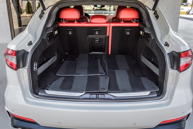 Used 2019 Maserati Levante GranSport AWD/4WD image 11