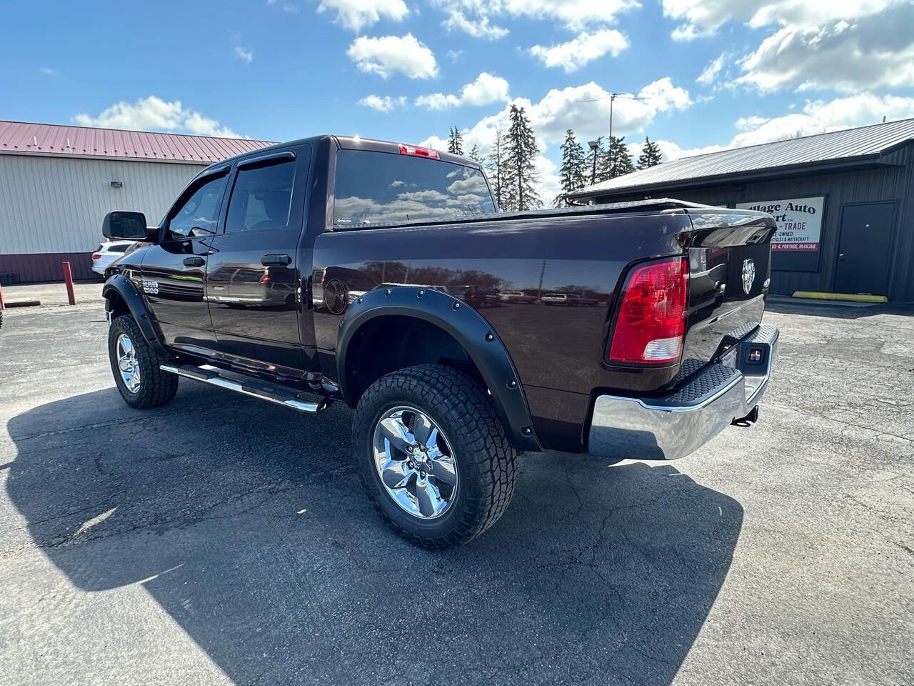 Used 2015 RAM 1500 ST w/ SXT Appearance Group image 2