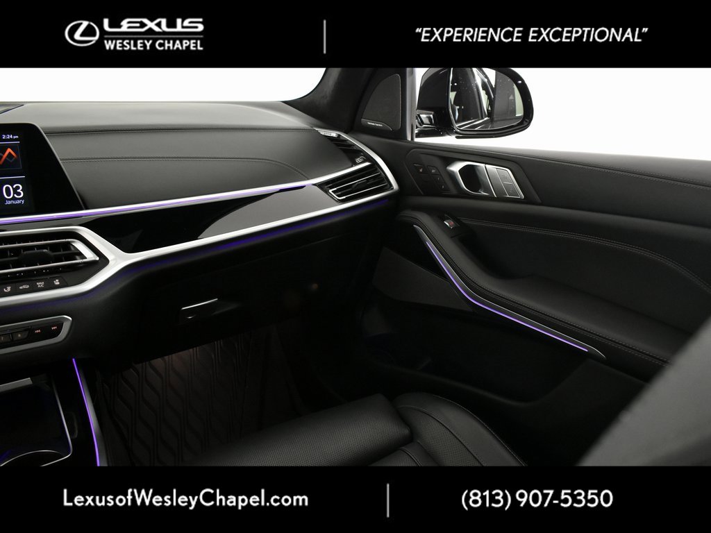 Used 2022 BMW X7 M50i w/ Luxury Seating Package image 33
