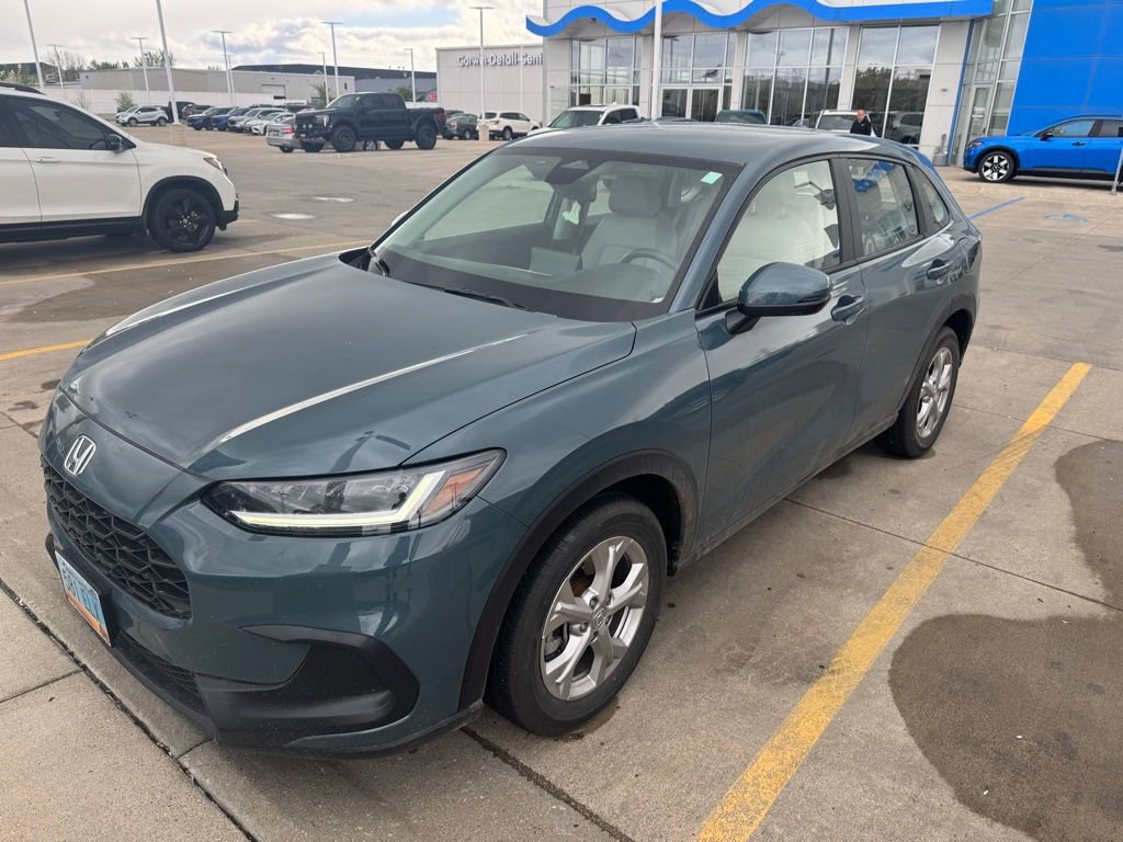 Used 2025 Honda HR-V LX image 8