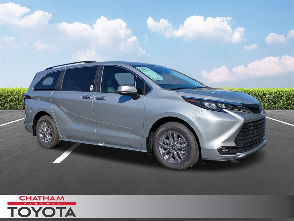 New 2025 Toyota Sienna XLE