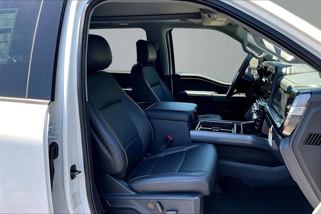 New 2026 Ford F250 Lariat w/ Black Appearance Package AWD/4WD image 11