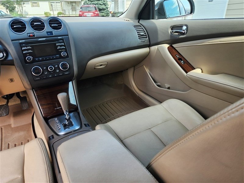 Used 2012 Nissan Altima 2.5 SL w/ Convenience Pkg image 9