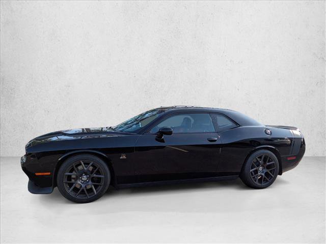 Used 2016 Dodge Challenger R/T Scat Pack w/ Leather Interior Group RWD image 9