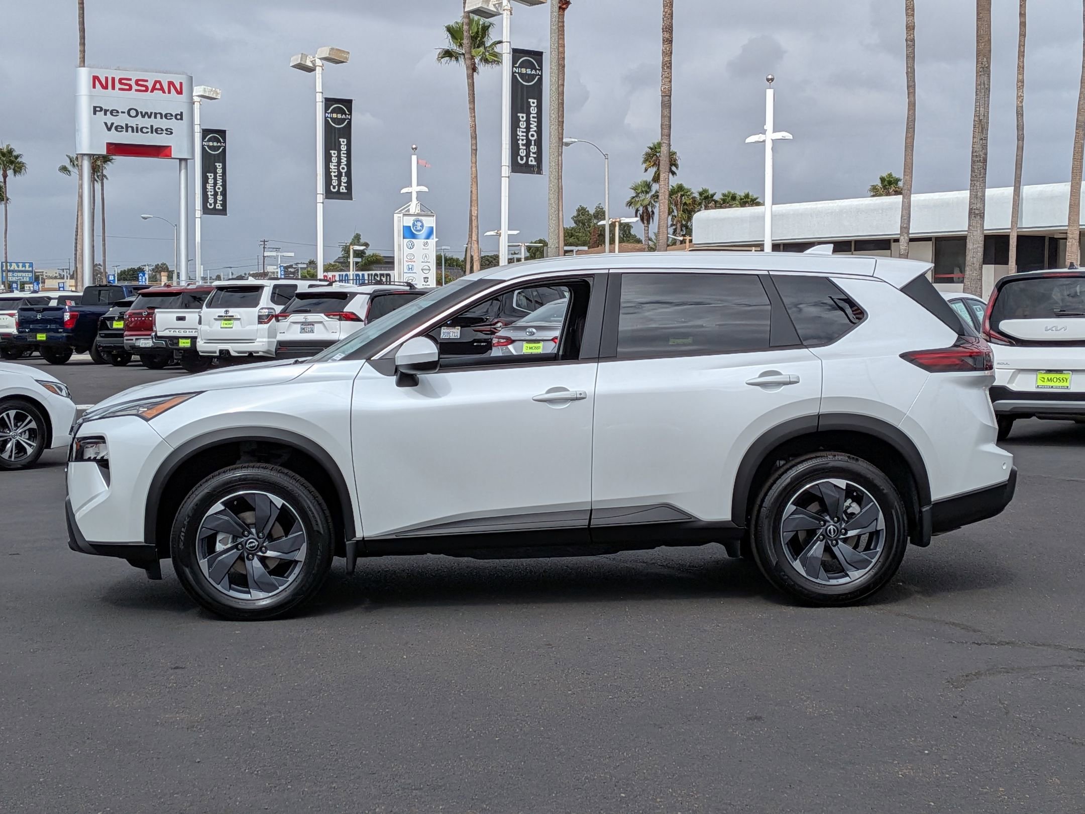 New 2026 Nissan Rogue SV image 5