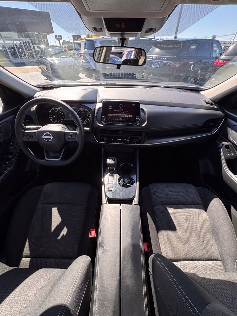 Used 2026 Nissan Rogue SV w/ Cold Weather Package FWD image 16