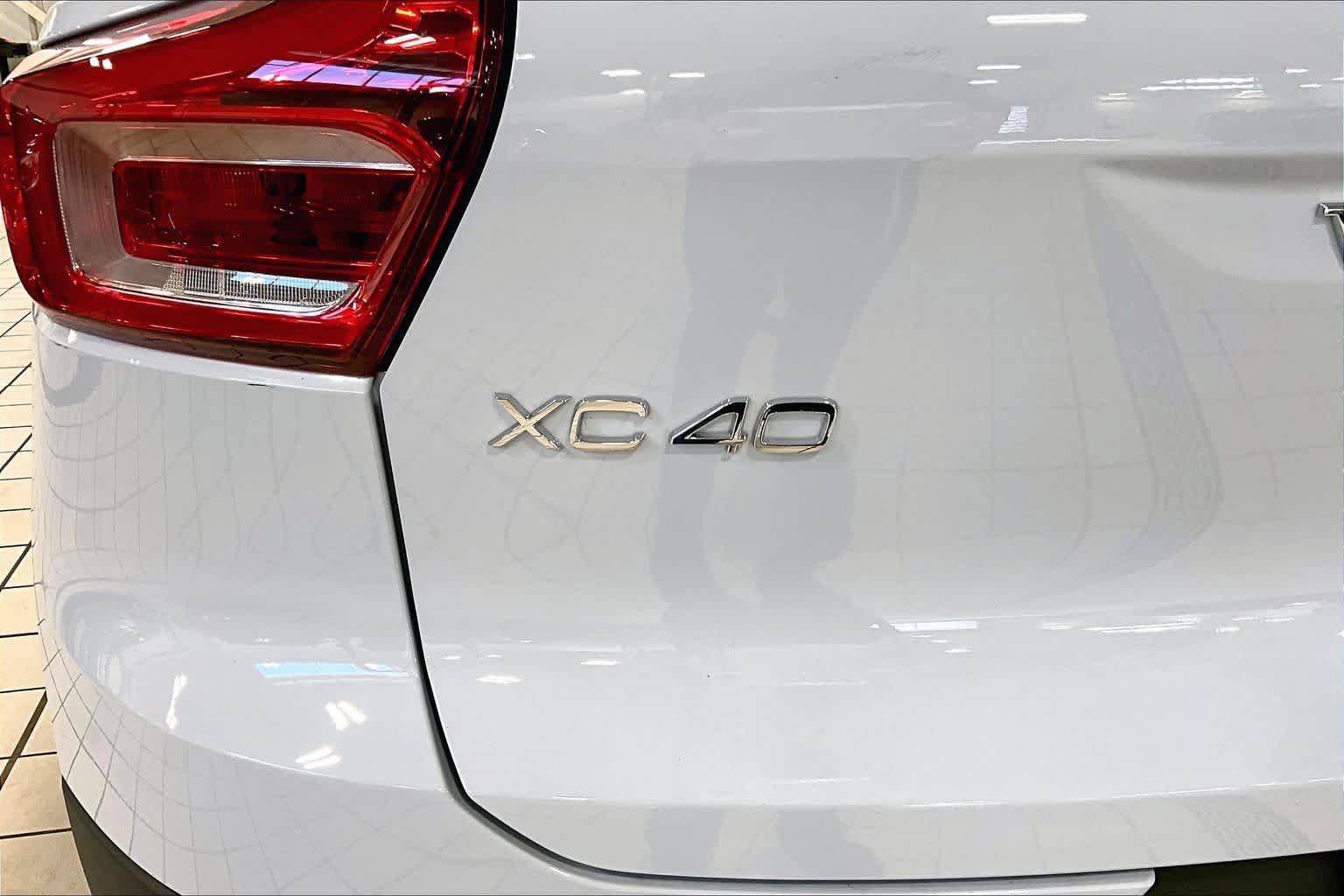 New 2026 Volvo XC40 B5 Core w/ Protection Package Premier AWD/4WD image 6