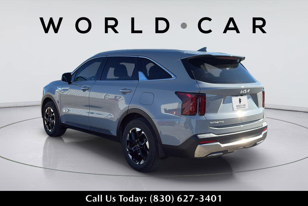 Certified 2025 Kia Sorento S image 13