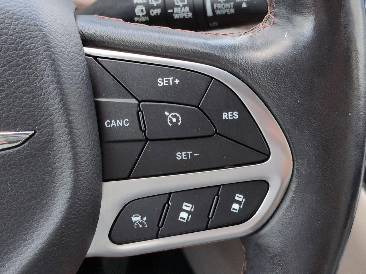 Used 2019 Chrysler Pacifica Touring-L Plus w/ Advanced Safetytec Group FWD image 27