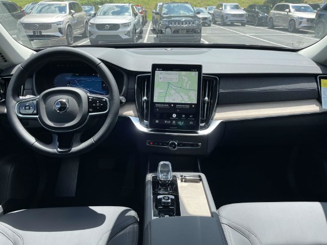 New 2026 Volvo XC90 B6 Plus w/ Protection Package AWD/4WD image 24