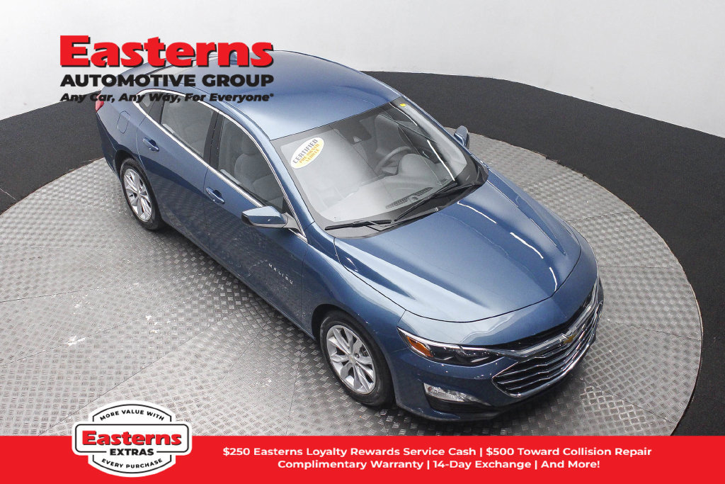 Used 2025 Chevrolet Malibu LT FWD image 4