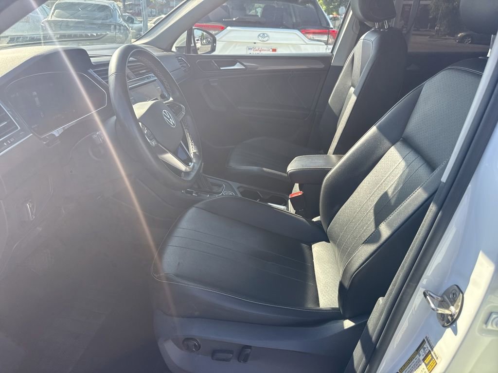 Used 2022 Volkswagen Tiguan SE AWD/4WD image 8