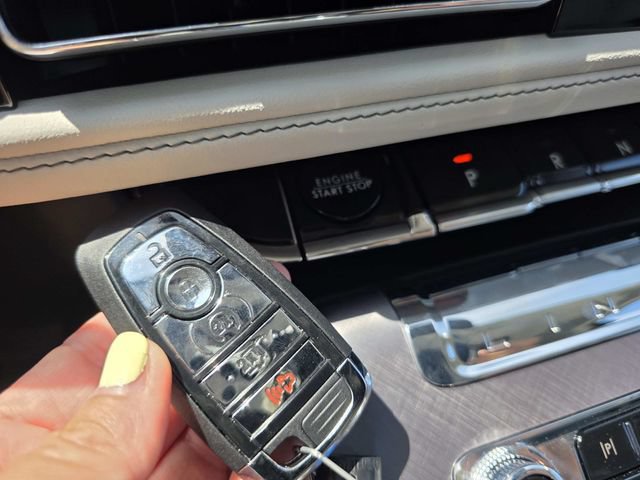 New 2026 Lincoln Aviator 2WD image 15