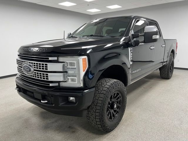 Used 2017 Ford F350 Platinum w/ Platinum Ultimate Package AWD/4WD image 4