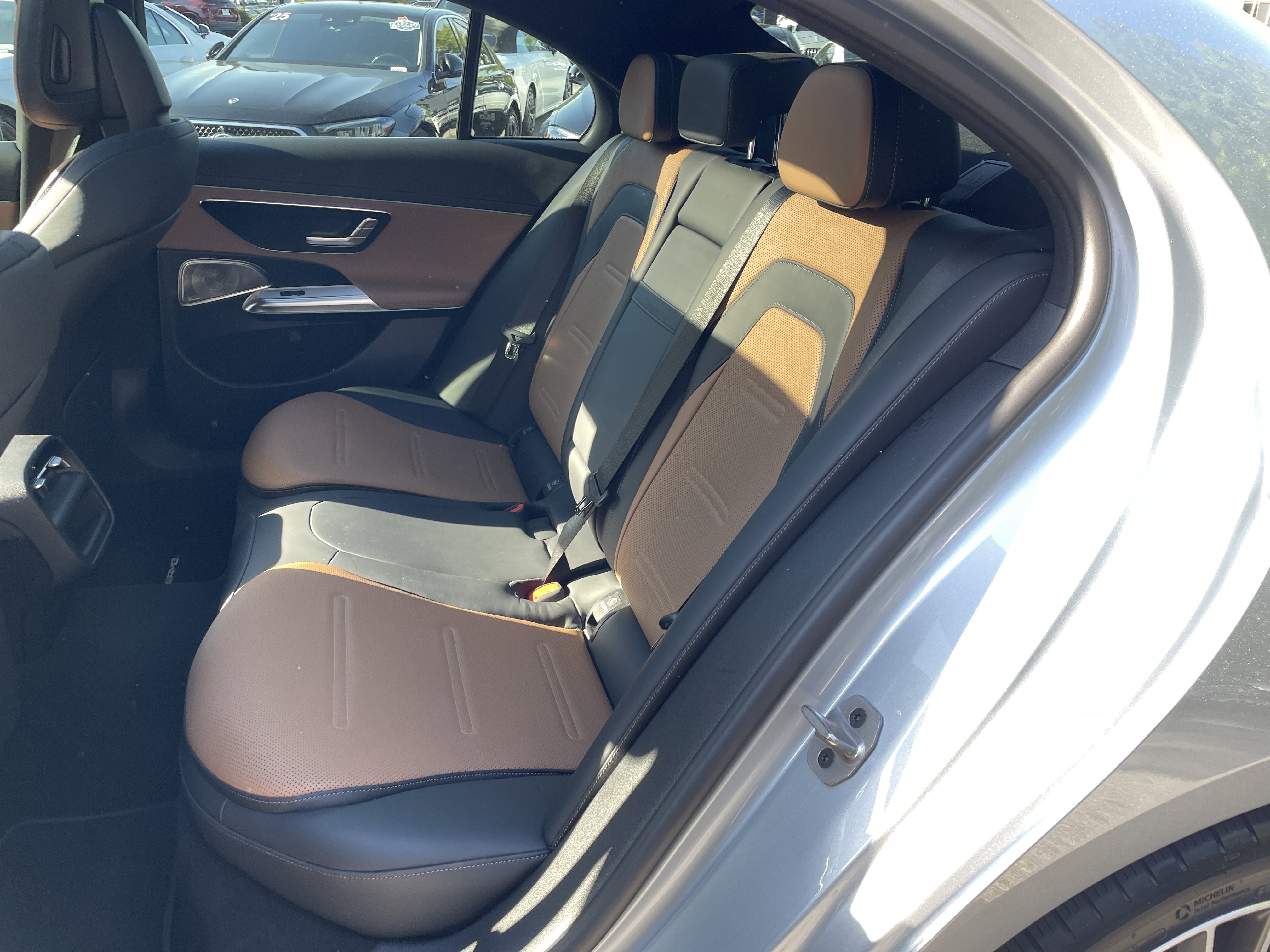 Certified 2025 Mercedes-Benz E 53 AMG e 4MATIC Sedan w/ Driver Assistance Package image 39