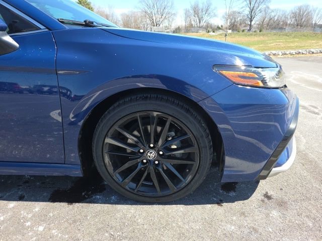 Used 2024 Toyota Camry XSE w/ Navigation Package image 4