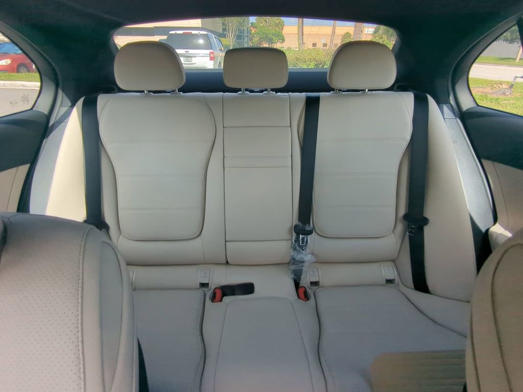 New 2025 Mercedes-Benz C 300 Sedan image 6