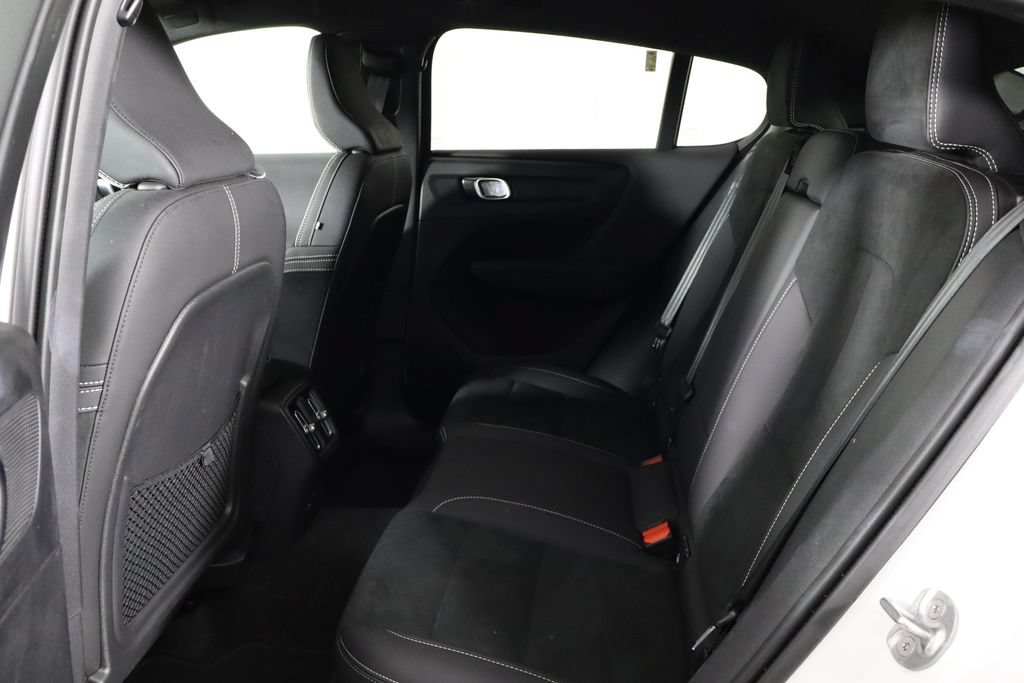 Used 2023 Volvo C40 P8 Recharge Ultimate AWD/4WD image 15