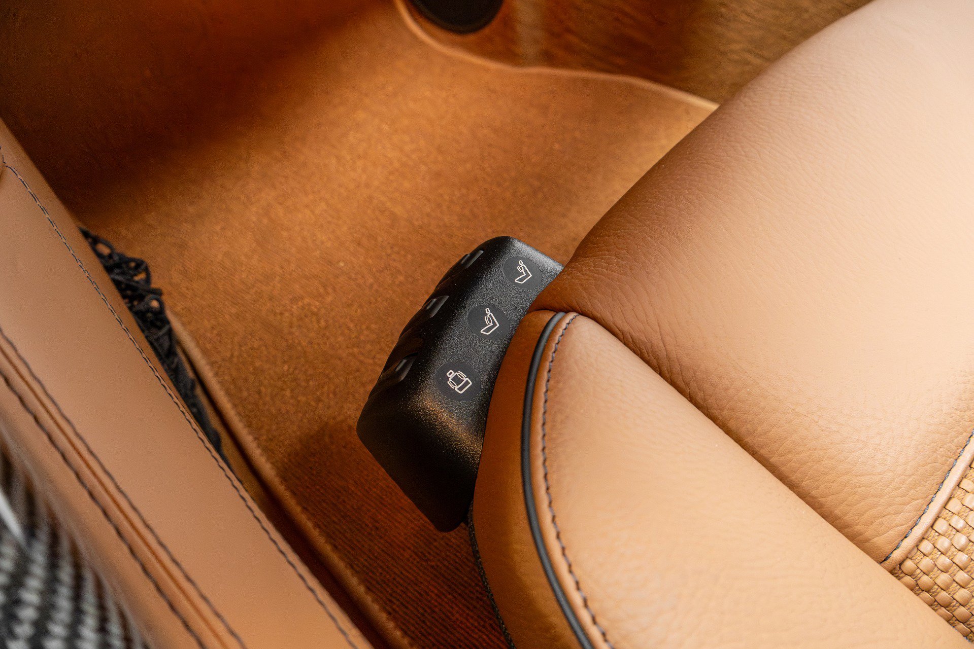 Used 2012 Mercedes-Benz SLS AMG Coupe image 78