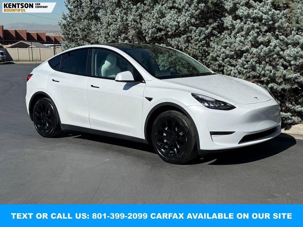 Used 2022 Tesla Model Y Long Range image 10