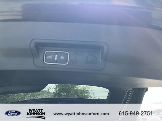 Certified 2025 Ford Explorer Platinum w/ LUX Leather Package image 13